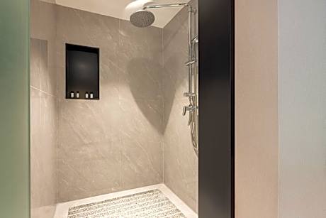 Deluxe Double Room with Bath