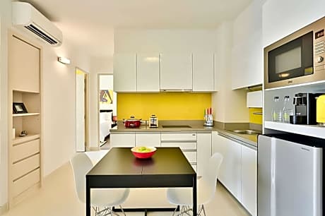 Two-Bedroom Suite with Lagoon