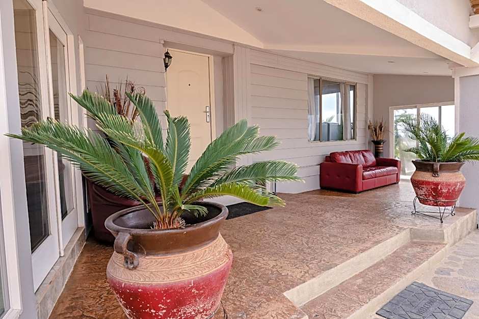 Half Acre Oceanfront Paradise With Private Pool, Jacuzzi, Fire Pit, Beach Access