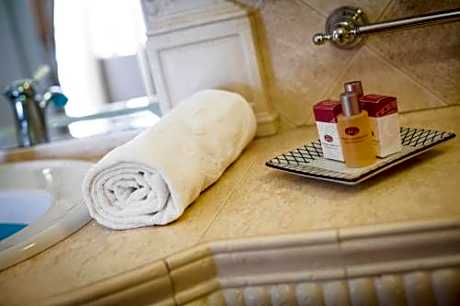 Junior Suite - Lateral Sea View
