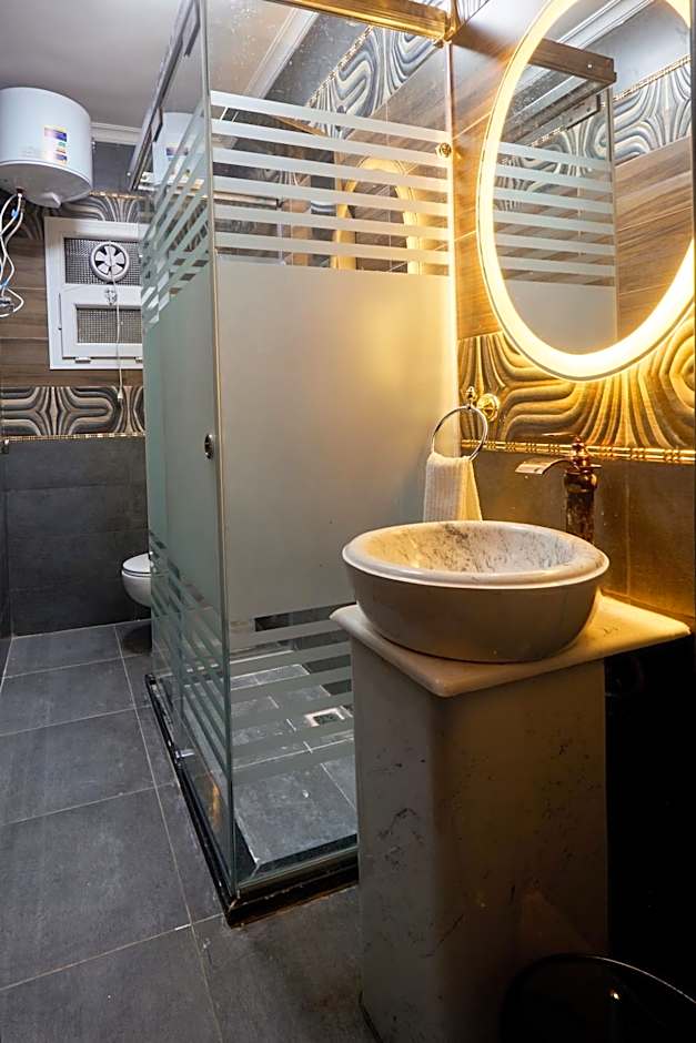 Pyramids Planet Hotel