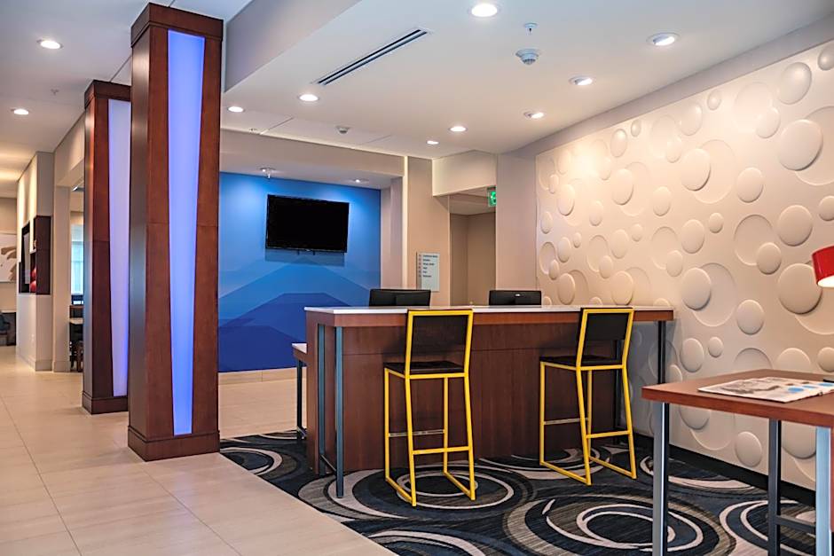 Holiday Inn Express Orlando - Lake Buena Vista Area By IHG