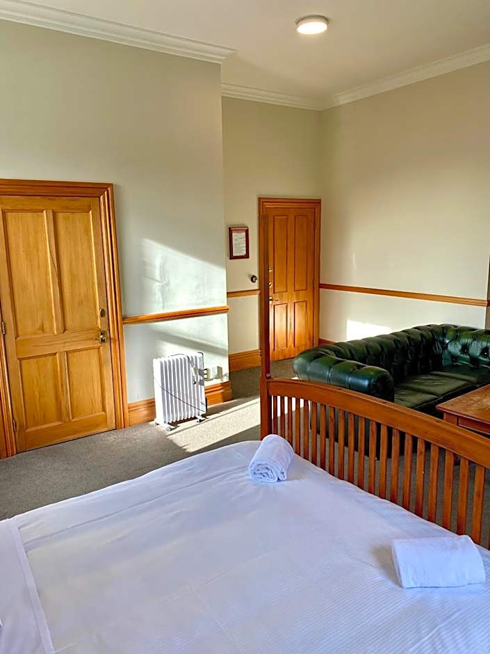 Shepherds Arms Hotel