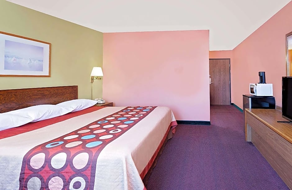 Super 8 By Wyndham Sturgeon Bay