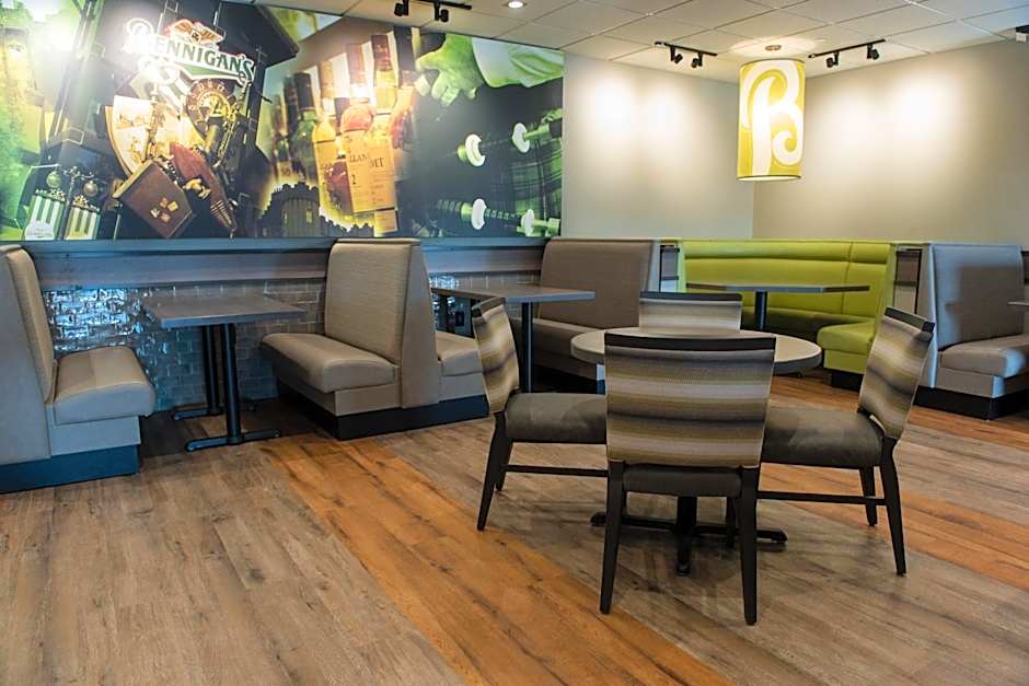 Holiday Inn Hotel & Suites Des Moines-Northwest By IHG