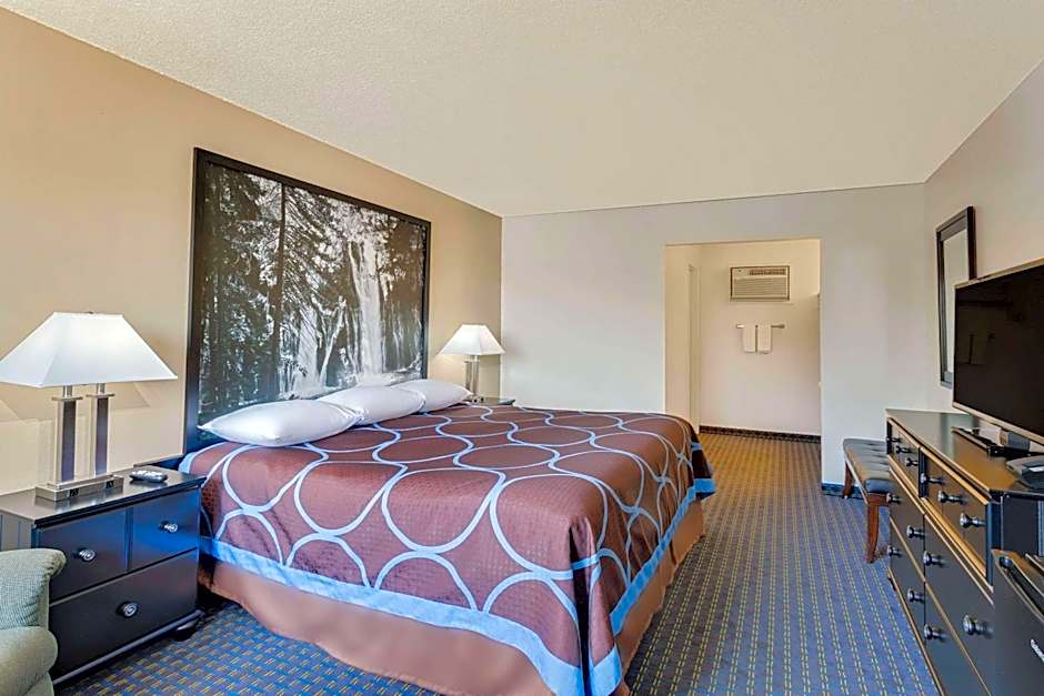 Photo 1 of 4 of 1 King Bed
