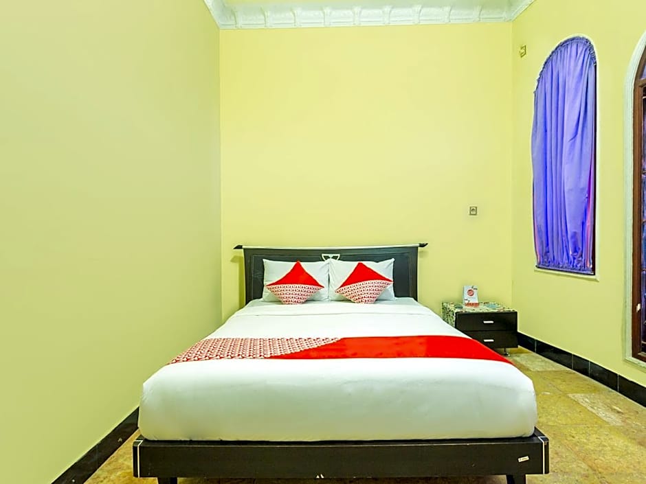 OYO 2848 Senaz Guesthouse