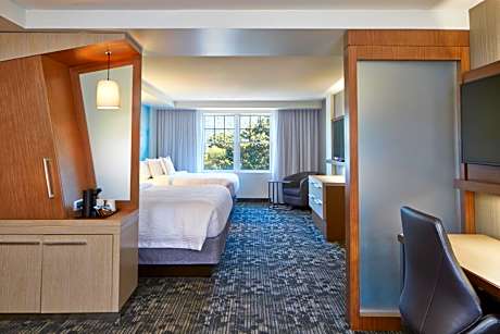 Suite with Two Queen Beds with Sofa Bed and Lake View