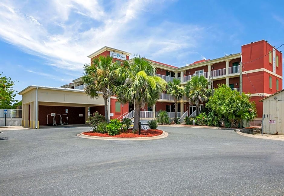 Water Street Hotel & Marina, Ascend Hotel Collection