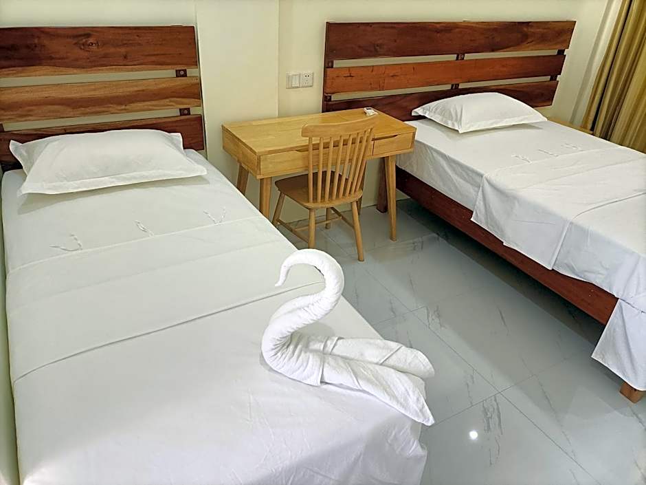 Speed 8 Inn Moalboal