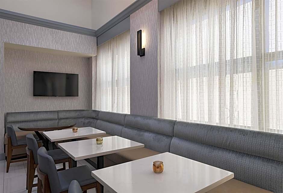 Hyatt Place Austin The Domain Area