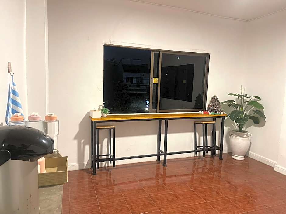 airport house