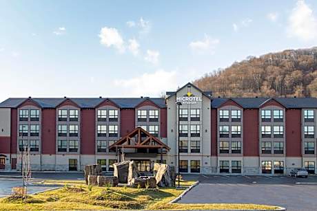 Microtel Inn & Suites by Wyndham Mont Tremblant