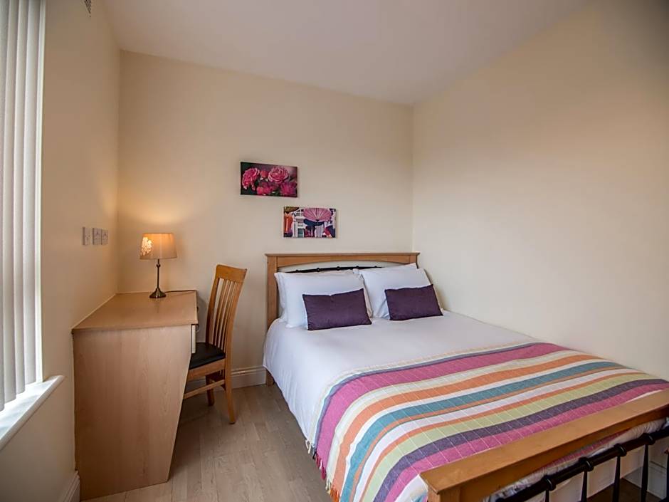 Donegan Court Aparthotel