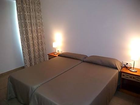 Basic Triple Room