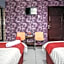 RedDoorz Plus near Istana Maimun Medan