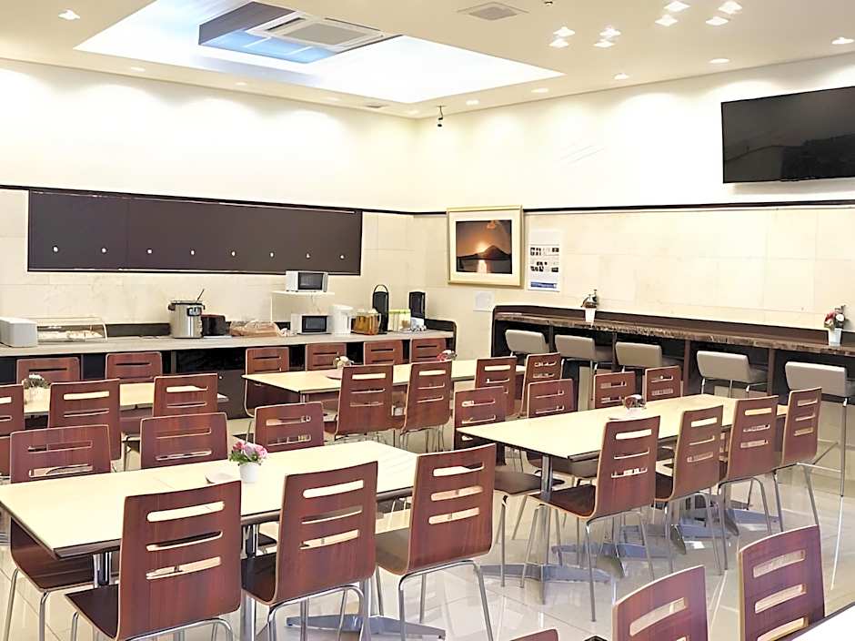 Toyoko Inn Shin-osaka Higashi-mikuni Ekimae