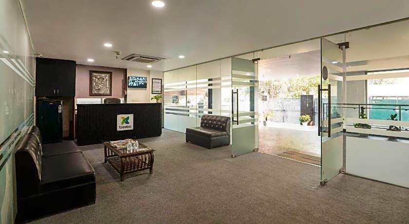 Townhouse Sector 30 Near Botanic Garden of Indian Republic