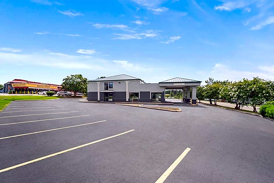 Quality Inn Auburn Campus Area I-85