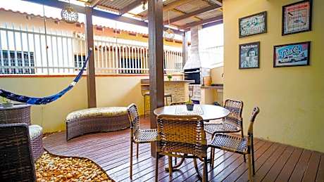 Ótima casa apenas 50metros da praia - em Balneário Piçarras