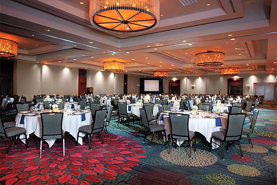 DoubleTree By Hilton Kansas City Overland Park