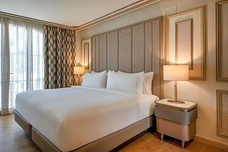 Deluxe King Room with Balcony