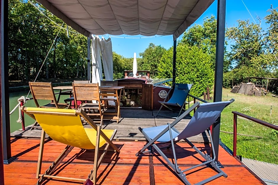 Péniche Kapadokya Gîte insolite sur le canal du Midi