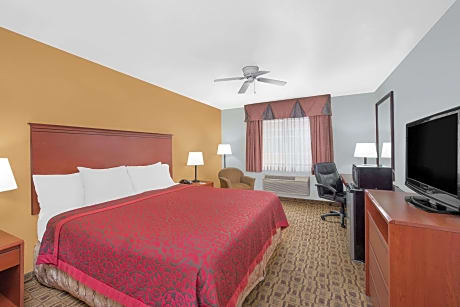 1 King Bed Smoking Room With Free