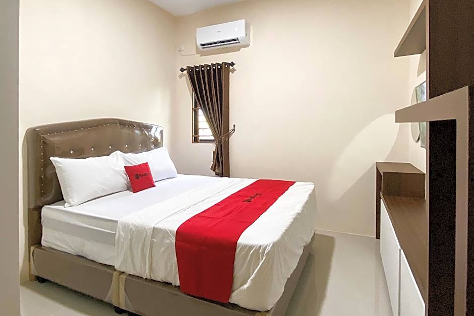Grand House Kost By RedDoorz – Batam Island, SC