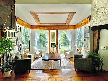 Nature Retreat w/ Sunroom Gazebo