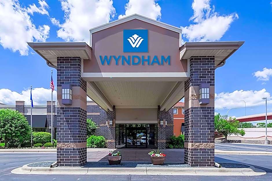 Wyndham Bloomington - Mall of America