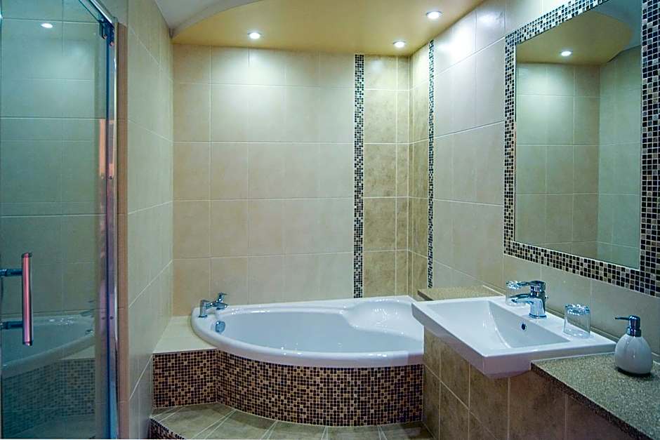 The Elephant & Castle Hotel