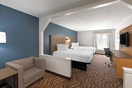 Queen Room with Two Queen Beds - Non-Smoking