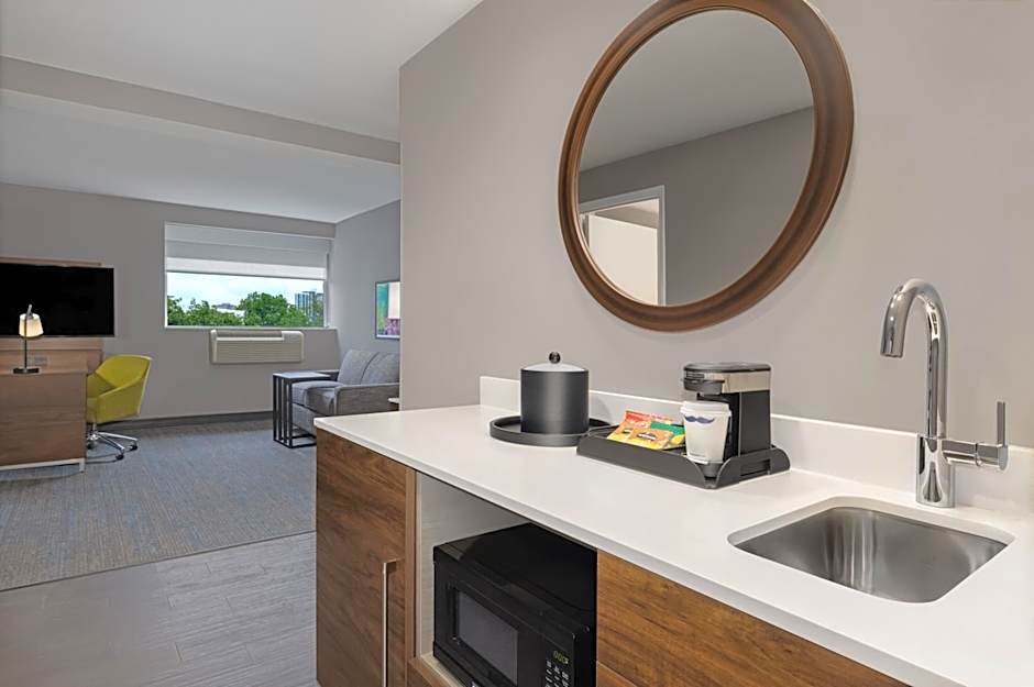 Hampton Inn & Suites by Hilton Toronto Downtown