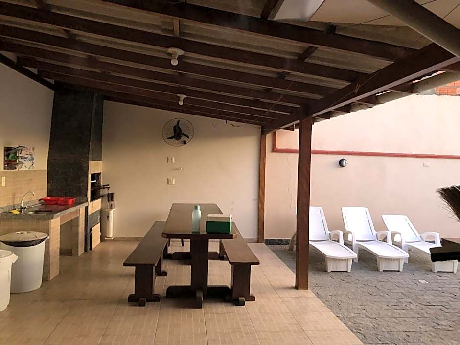 Bela casa, com internet, piscina e churrasqueira para descansar e desfrutar, dias de paz