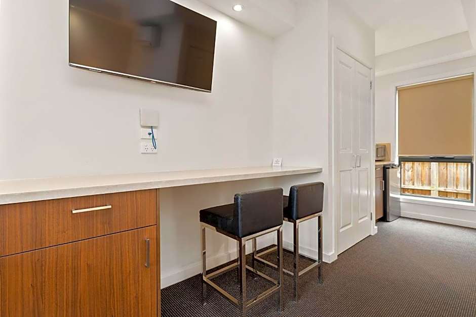 Bay Motel Safety Beach