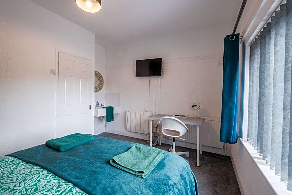 OYO The Pickering Park Hotel