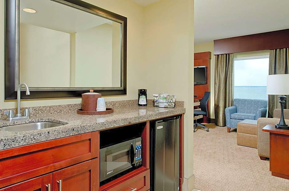 Hampton Inn & Suites Ocean City Bayfront-Convention Center