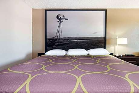 King Room - Non-Smoking