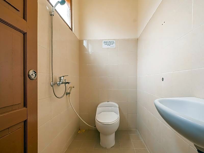 SPOT ON 2341 Hotel Padjajaran 2