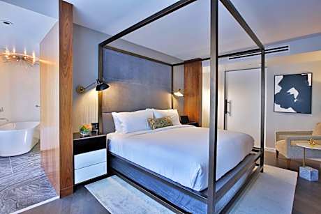 One-Bedroom Presidential King Suite