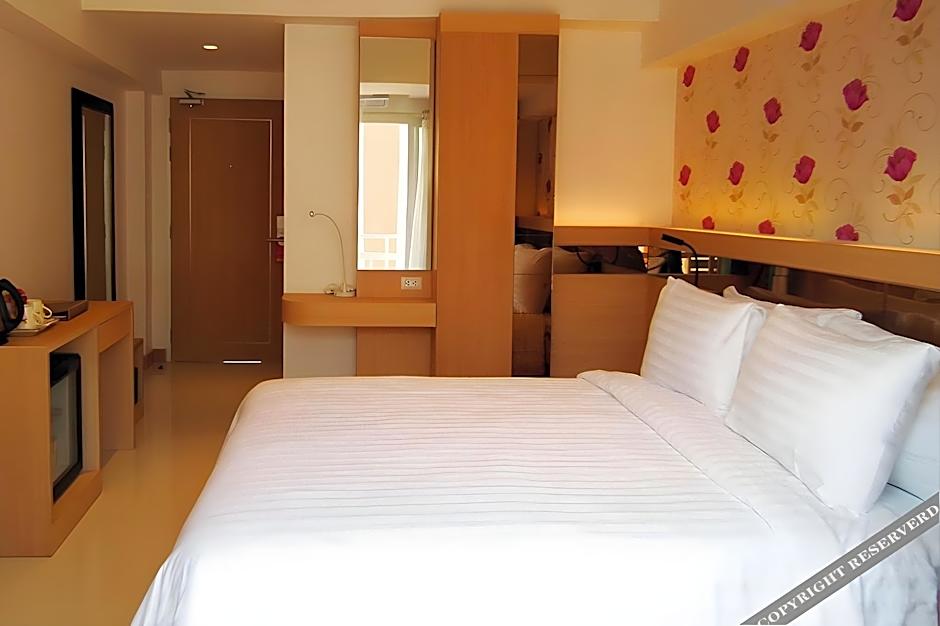 Kavinburi Green Hotel