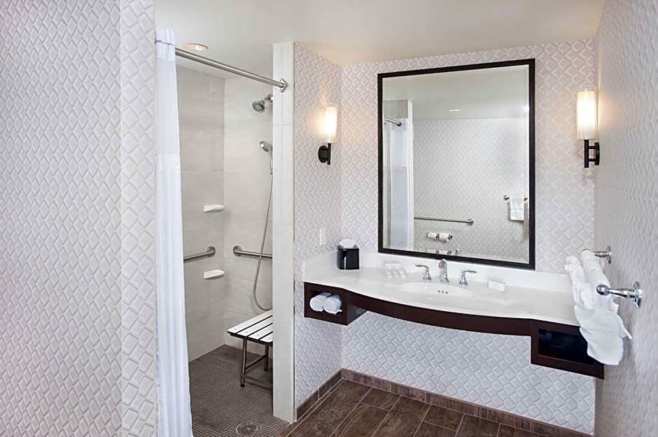 Hilton Garden Inn Burbank Downtown, CA