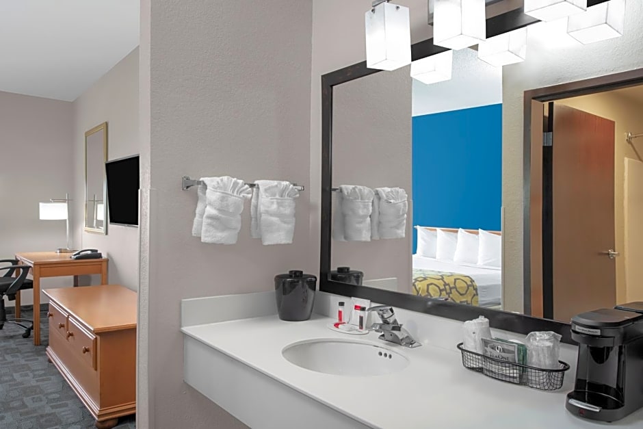 Spark by Hilton Miami Doral
