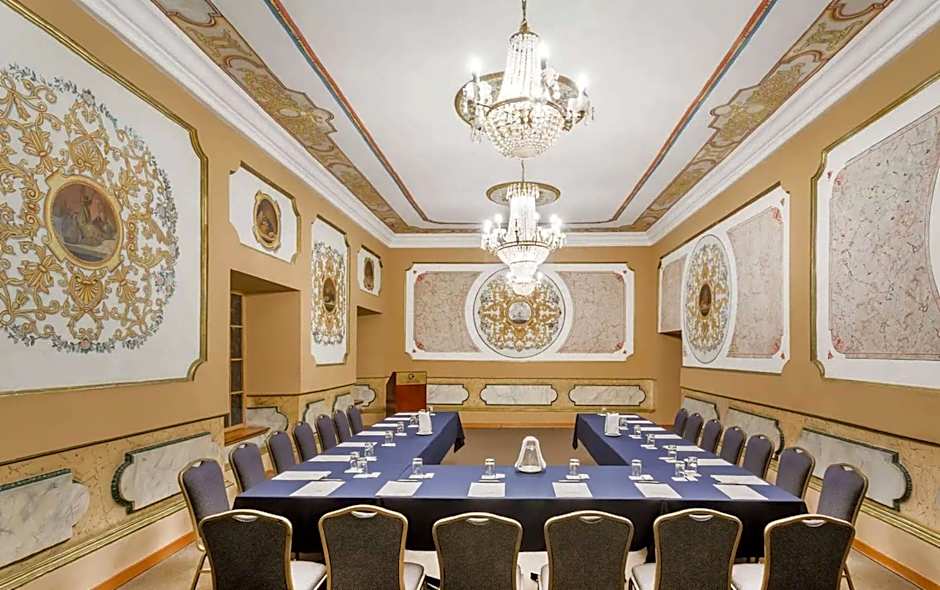 Wyndham Costa del Sol Cusco