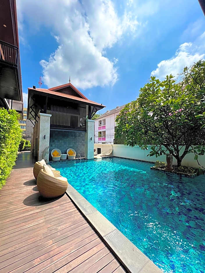 Yotaka Bangkok Hotel