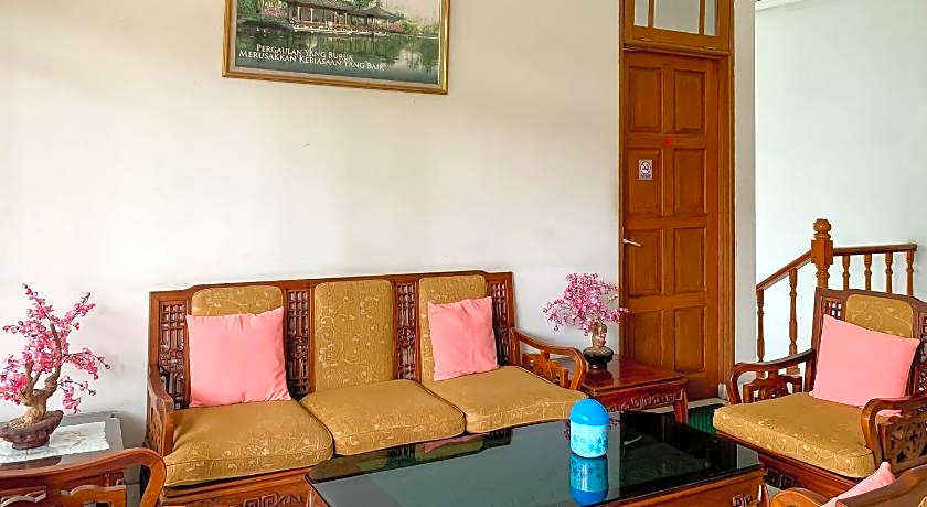 Cozy Homestay Syariah Mitra RedDoorz Bandung