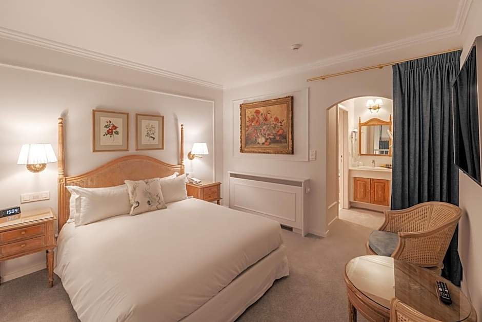 Photo 1 of 7 of Duplex Junior Suite