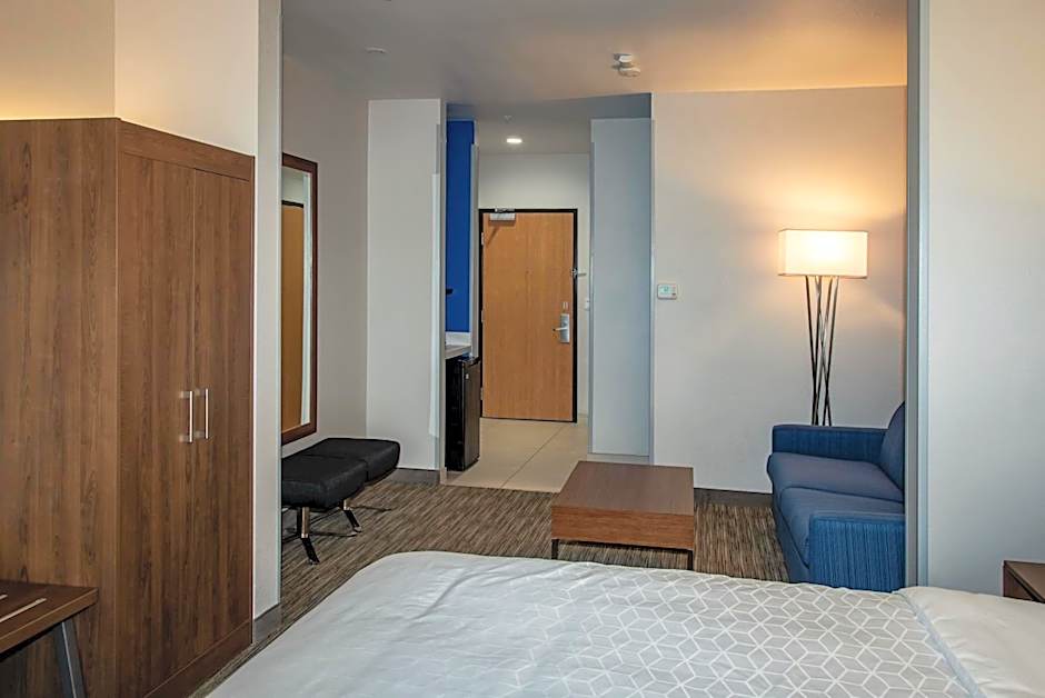 Holiday Inn Express Hotel & Suites Roseville - Galleria Area By IHG