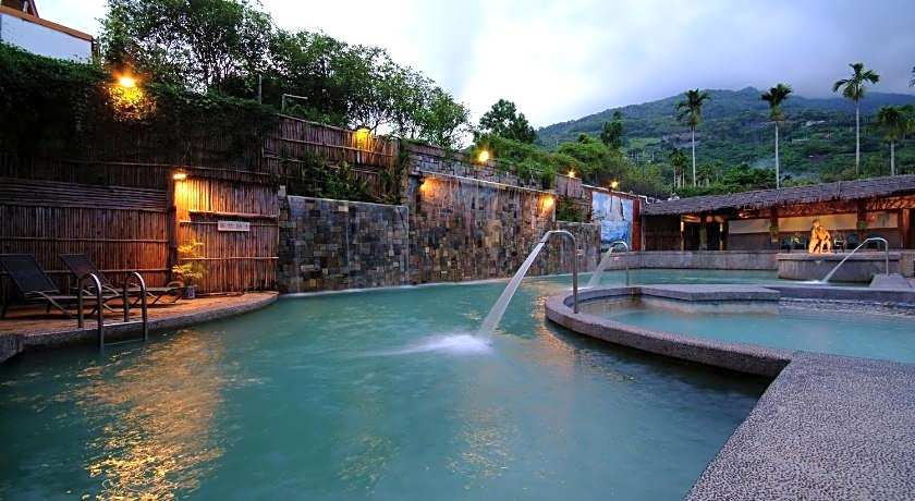 Yawan Hotel